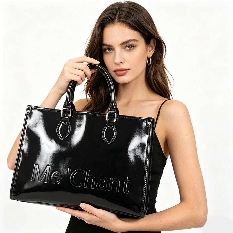 Shoulder Bag Structured - Sac fourre-tout noir brillant en cuir