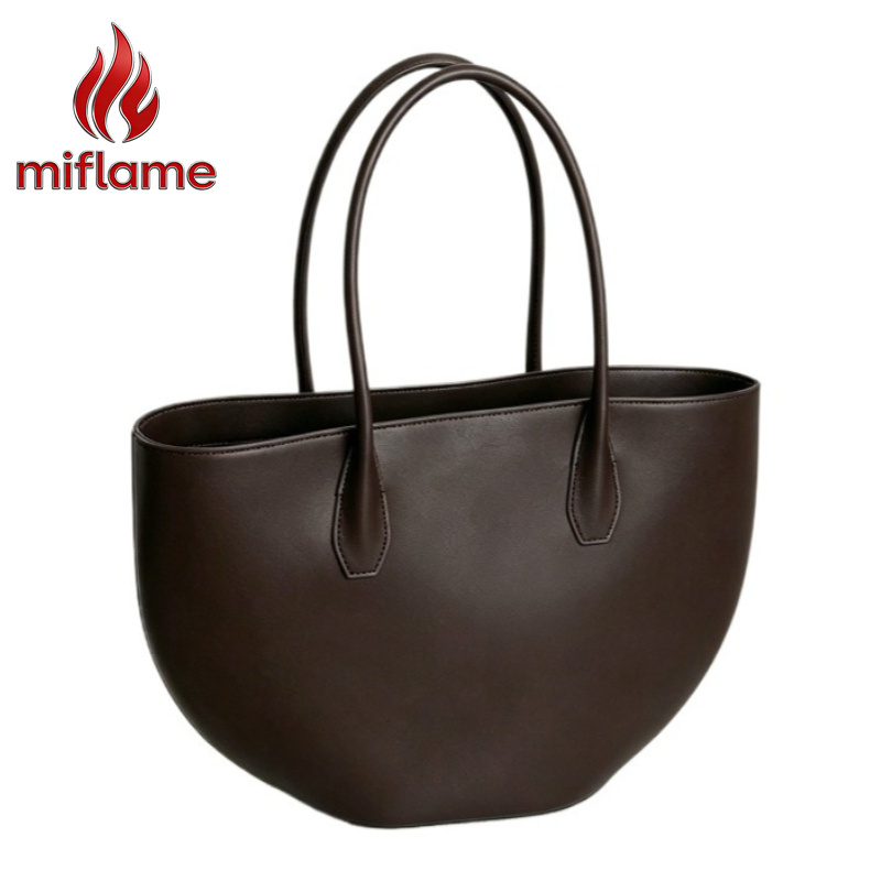 Shoulder Bag Structured - Sac fourre-tout de luxe demi-lune en