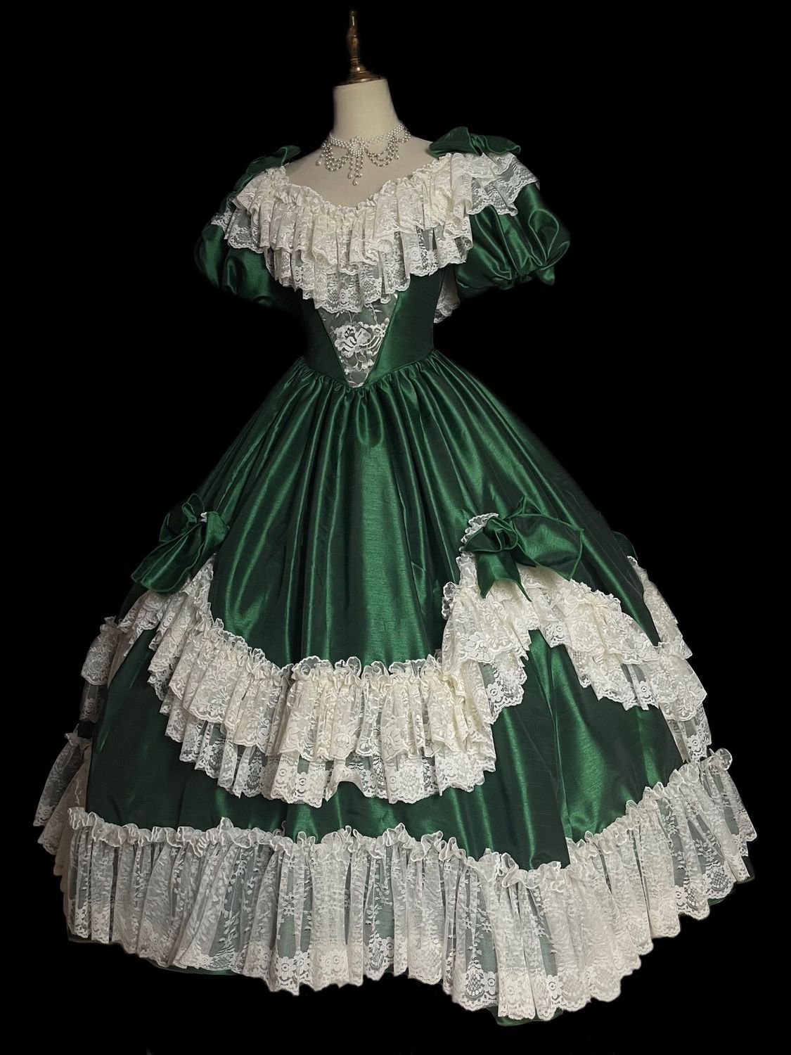 Victorian Women'S Formal Wear - Robes de soirée victoriennes historiques, style