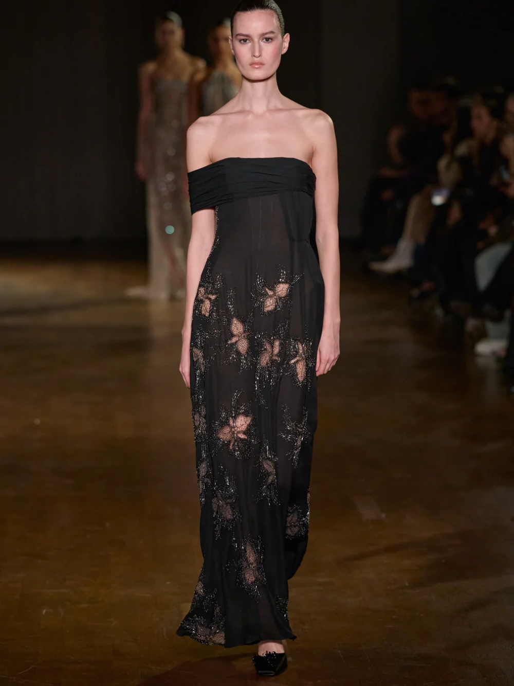 Robe de soirée noire asymétriq - Women Formal Wear Dubai avis et prix