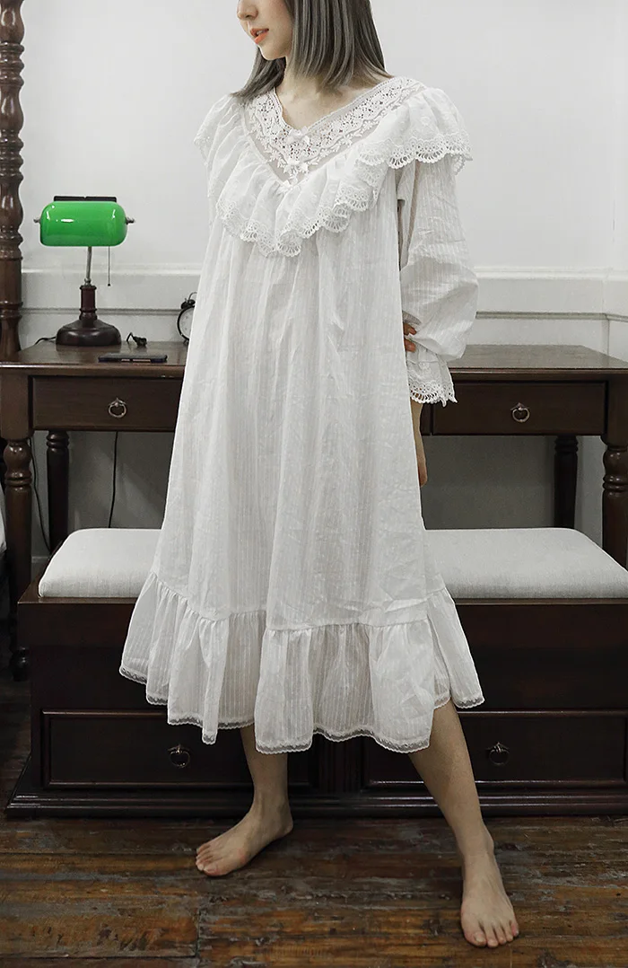 Chemise de nuit princesse Loli - Victorian Women'S Formal Wear avis et prix