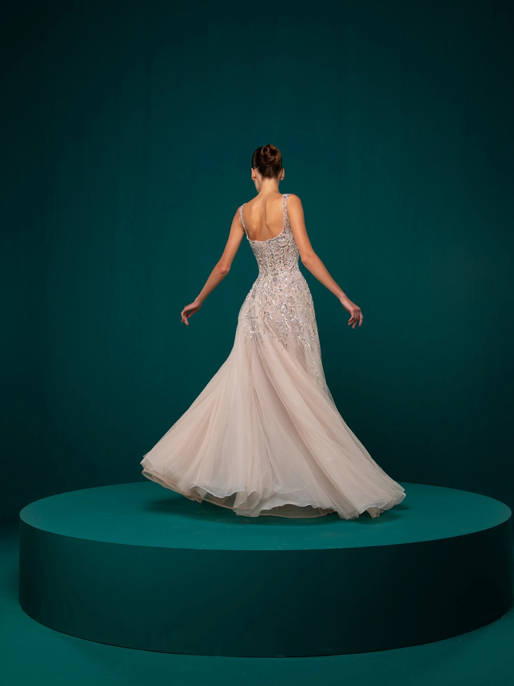 Robe de soirée élégante à col  - Women Formal Wear Dubai avis et prix